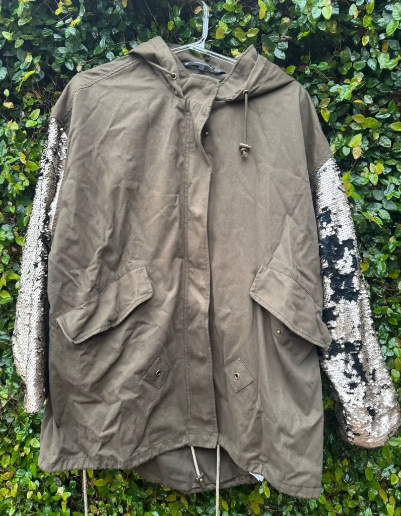 Jaqueta Zara Verde Musgo Mangas Paetê