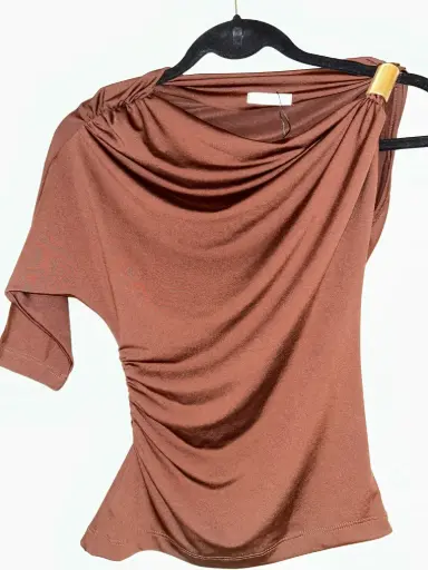 Blusa com Fivela Café