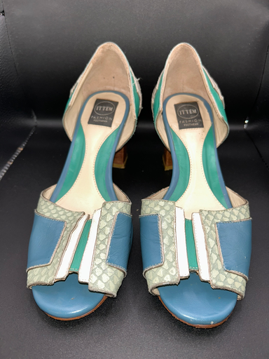 Peep Toe Ittem 